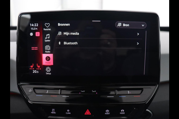 Volkswagen ID.3 Business 58 kWh | Stoel & stuurverwarming | Camera | Carplay | Adaptive cruise | Matrix LED | Navigatie | Climate control | Parkeerhulp | Bluetooth