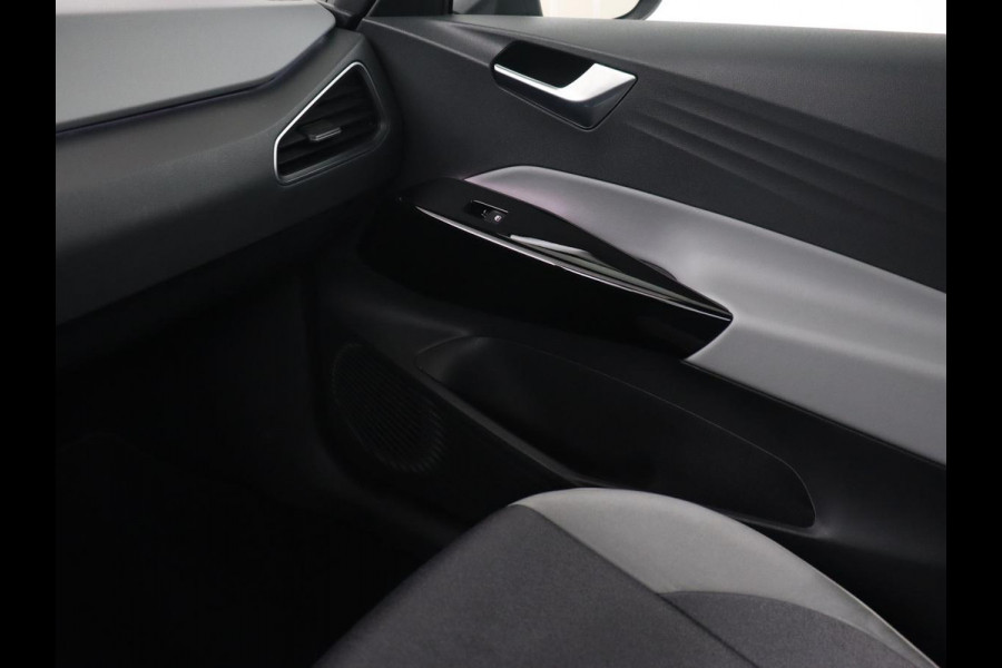 Volkswagen ID.3 Business 58 kWh | Stoel & stuurverwarming | Camera | Carplay | Adaptive cruise | Matrix LED | Navigatie | Climate control | Parkeerhulp | Bluetooth