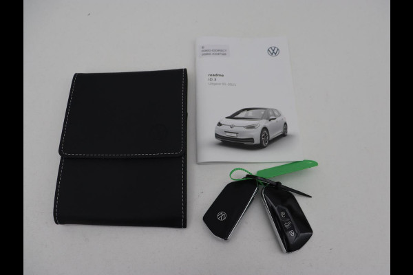 Volkswagen ID.3 Business 58 kWh | Stoel & stuurverwarming | Camera | Carplay | Adaptive cruise | Matrix LED | Navigatie | Climate control | Parkeerhulp | Bluetooth