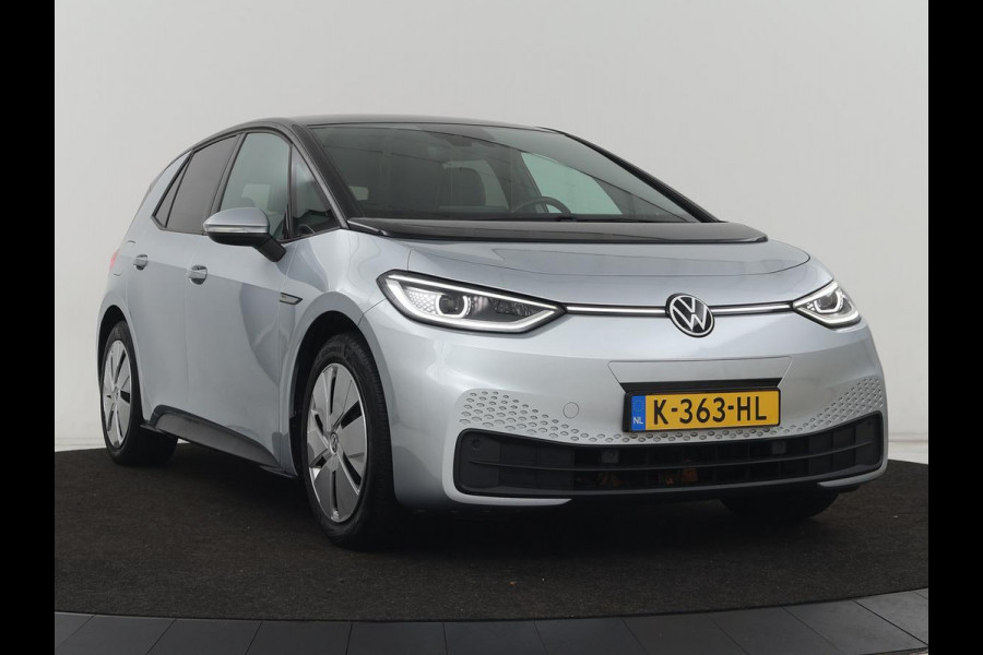 Volkswagen ID.3 Business 58 kWh | Stoel & stuurverwarming | Camera | Carplay | Adaptive cruise | Matrix LED | Navigatie | Climate control | Parkeerhulp | Bluetooth