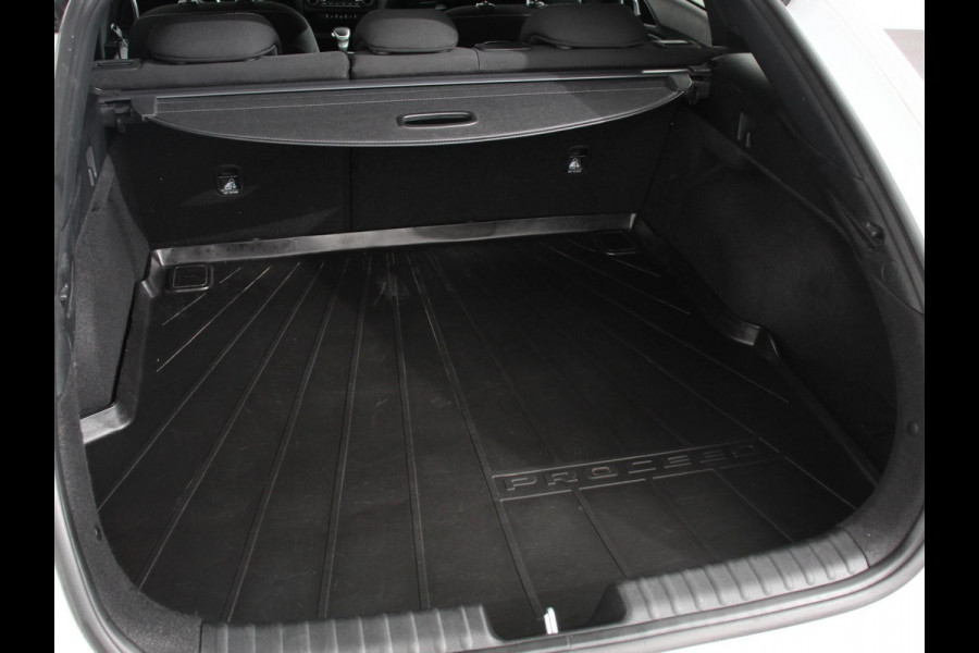 Kia ProCeed 1.5 T-GDi Automaat HEV GT-Line | Climate control | Cruise control adaptive | Camera | Parkeersensoren achter | Stuur verwarming | Voorstoelen verwarmd | Navigatie | Apple Carplay/ Android Auto