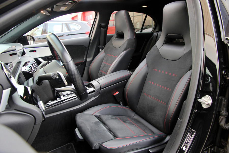 Mercedes-Benz A-Klasse 180 Business Solution AMG | Pano | Carplay | Sfeer | Night