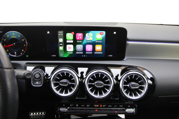 Mercedes-Benz A-Klasse 180 Business Solution AMG | Pano | Carplay | Sfeer | Night