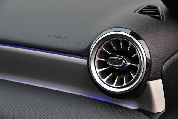 Mercedes-Benz A-Klasse 180 Business Solution AMG | Pano | Carplay | Sfeer | Night