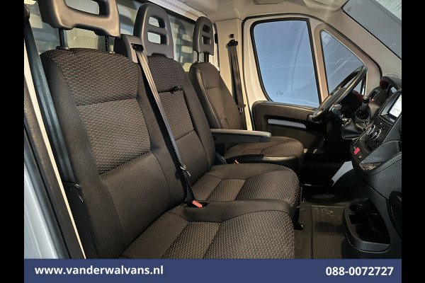 Citroën Jumper 2.2 BlueHDi 141pk Bakwagen Laadklep Euro6 Airco | Camera | Cruisecontrol | 920kg laadvermogen Bijrijdersbank