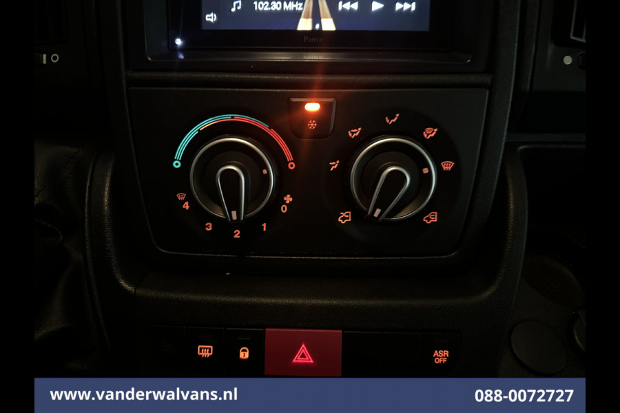 Citroën Jumper 2.2 BlueHDi 141pk Bakwagen Laadklep Euro6 Airco | Camera | Cruisecontrol | 920kg laadvermogen Bijrijdersbank