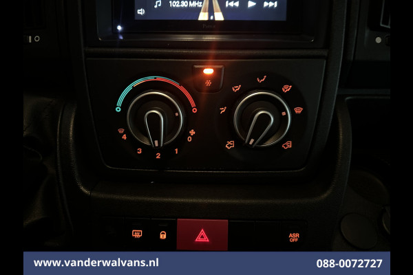 Citroën Jumper 2.2 BlueHDi 141pk Bakwagen Laadklep Euro6 Airco | Camera | Cruisecontrol | 920kg laadvermogen Bijrijdersbank