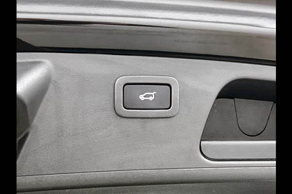 Jaguar E-Pace 2.0 P250 AWD HSE (NL-auto, Goed OnderH, Panoramadak, Camera, StoelV, Navi, Parkeersensoren, Climate Con, Etc)