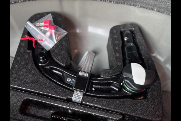 Volkswagen T-Cross 1.5 TSI R-Line DSG | IQ LED | CAMERA | TREKHAAK | NIEUWSTAAT!