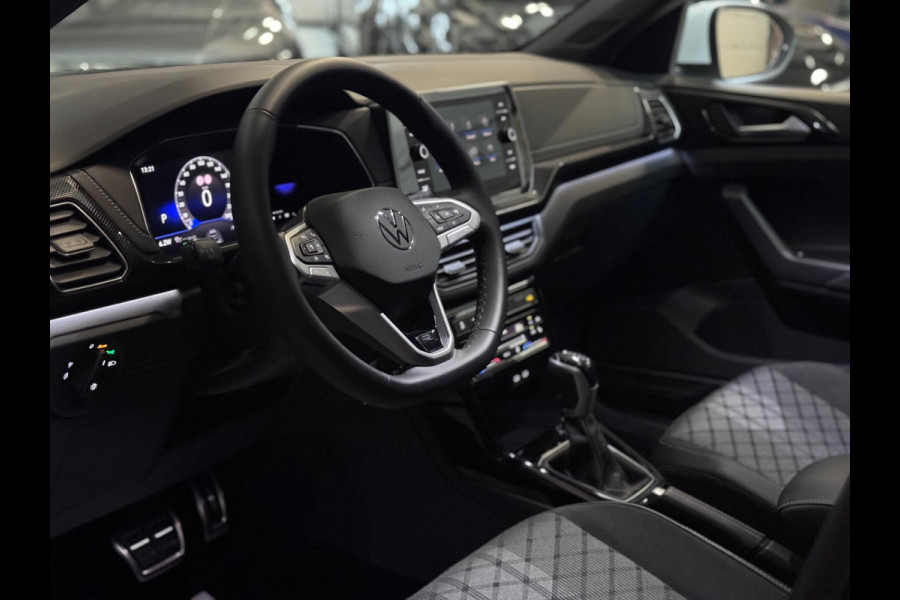 Volkswagen T-Cross 1.5 TSI R-Line DSG | IQ LED | CAMERA | TREKHAAK | NIEUWSTAAT!