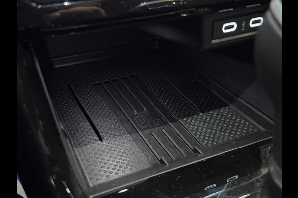 Volkswagen T-Cross 1.5 TSI R-Line DSG | IQ LED | CAMERA | TREKHAAK | NIEUWSTAAT!