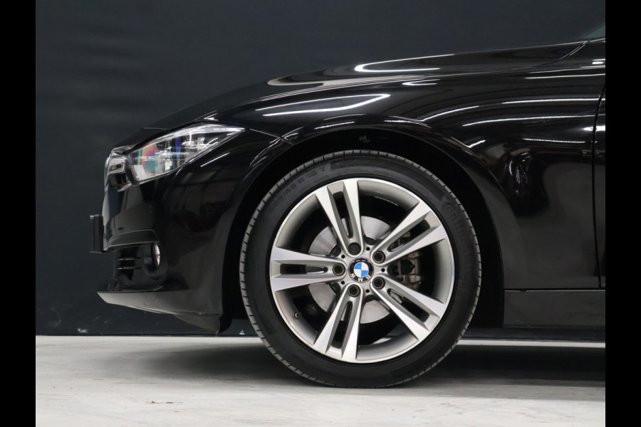 BMW 3 Serie Touring 318i Corporate Lease Executive [CRUISE CONTROL, BLUETOOTH TELEFOON, PDC V+A, AUTOMATISCHE AIRCO, ELEKTRISCHE ACHTERKLEP, BMW LED, NIEUWSTAAT]