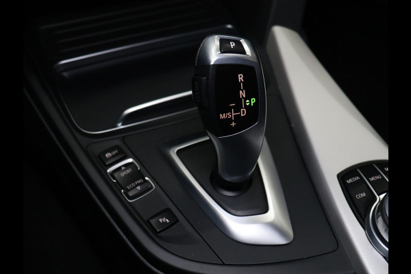 BMW 3 Serie Touring 318i Corporate Lease Executive [CRUISE CONTROL, BLUETOOTH TELEFOON, PDC V+A, AUTOMATISCHE AIRCO, ELEKTRISCHE ACHTERKLEP, BMW LED, NIEUWSTAAT]