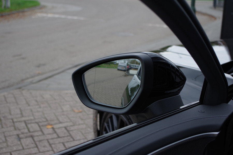 Audi A6 Avant 2.0 e-Hybrid 367 PK Plug-In Quattro Competition S-Line Edition, Luchtvering, Trekhaak, Panoramadak