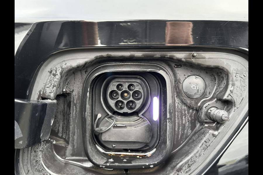 Polestar 2 Long Range Dual Motor Plus Pilot78kWh VAN: €32.900,- VOOR: €28.877,- UW EINDEJAARSVOORDEEL: €4.023,- | AWD Performance Pack | stoel + stuurwielwarming | 360 camera | Panorama dak | elect stoelen met geheugen | elect trekhaak |20 inch |  Rijklaar geleverd met 12 mnd bovag garantie |