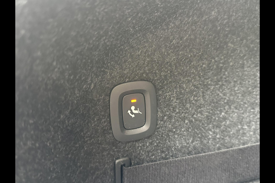 Polestar 2 Long Range Dual Motor Plus Pilot78kWh VAN: €32.900,- VOOR: €28.877,- UW EINDEJAARSVOORDEEL: €4.023,- | AWD Performance Pack | stoel + stuurwielwarming | 360 camera | Panorama dak | elect stoelen met geheugen | elect trekhaak |20 inch |  Rijklaar geleverd met 12 mnd bovag garantie |