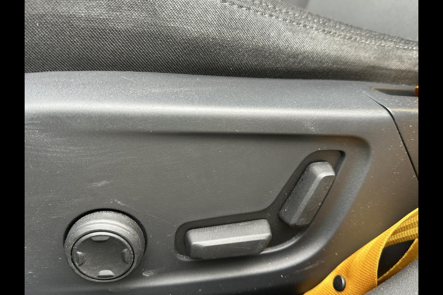 Polestar 2 Long Range Dual Motor Plus Pilot78kWh VAN: €32.900,- VOOR: €28.877,- UW EINDEJAARSVOORDEEL: €4.023,- | AWD Performance Pack | stoel + stuurwielwarming | 360 camera | Panorama dak | elect stoelen met geheugen | elect trekhaak |20 inch |  Rijklaar geleverd met 12 mnd bovag garantie |