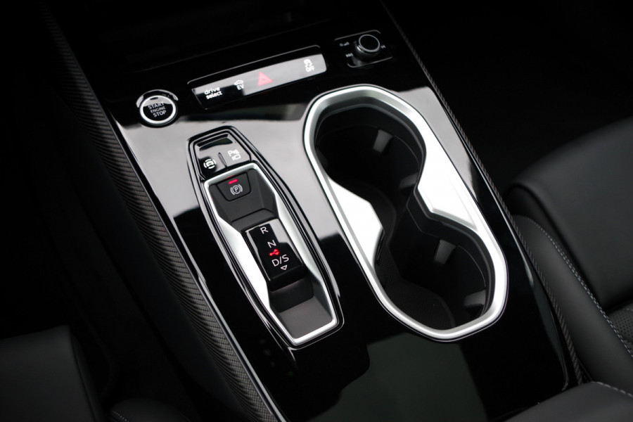 Audi A6 Avant 2.0 e-Hybrid 367 PK Plug-In Quattro Competition S-Line Edition, (80.000,- Euro Bijtellingswaarde) Luchtvering, Trekhaak, P