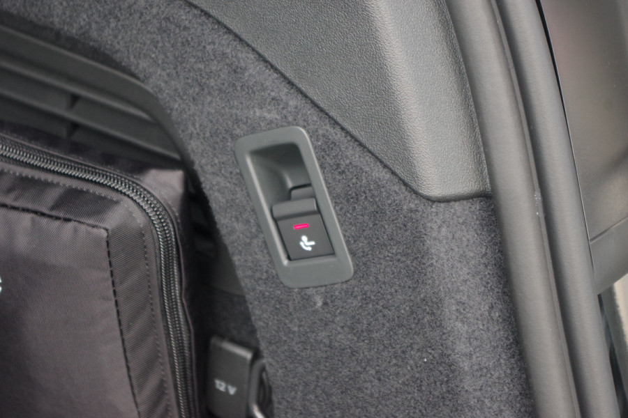 Audi A6 Avant 2.0 e-Hybrid 367 PK Plug-In Quattro Competition S-Line Edition, (80.000,- Euro Bijtellingswaarde) Luchtvering, Trekhaak, P