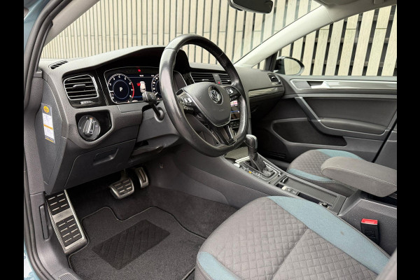 Volkswagen Golf 1.5 TSI Highline Business R / Panoramadak