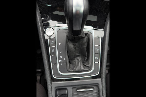 Volkswagen Golf 1.5 TSI Highline Business R / Panoramadak