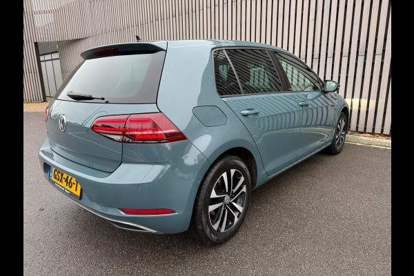 Volkswagen Golf 1.5 TSI Highline Business R / Panoramadak