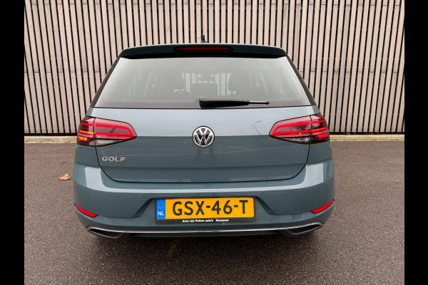 Volkswagen Golf 1.5 TSI Highline Business R / Panoramadak