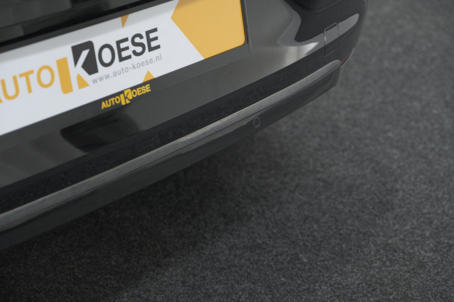 Renault Clio TCe 130 EDC Initiale Paris | Pack Winter | Camera | BOSE Audio | Dodehoekdetectie