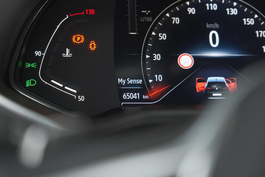 Renault Clio TCe 130 EDC Initiale Paris | Pack Winter | Camera | BOSE Audio | Dodehoekdetectie