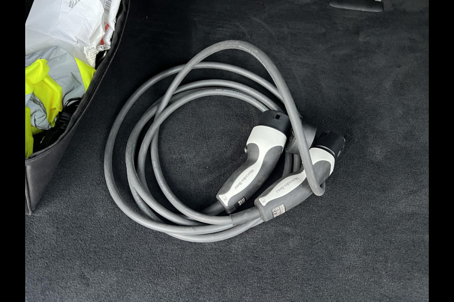 Mercedes-Benz Eqv 300 L3 Business Solution Limited 90 kWh VAN: €44.900,- EXCL VOOR: €39.877,- EXCL UW EINDEJAARSVOORDEEL: €5.023,-  | 7 persoons | Volledige lederbekleding | Elektrische kofferbak | 360° camera | Dodehoek-assistent | €41.899 excl. BTW | BTW verrekenbaar | Rijklaar geleverd met 12 maanden BOVAG-garantie