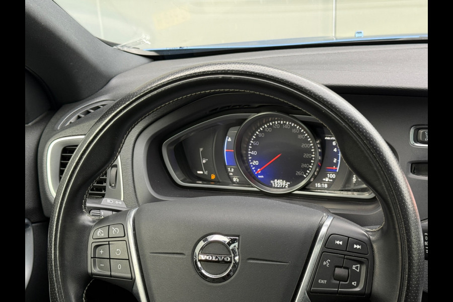 Volvo V40 1.5 T3 Polar+ Sport R-design Pano|Harman Kardon|Dealer Onderhouden