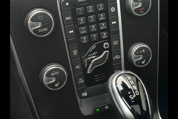 Volvo V40 1.5 T3 Polar+ Sport R-design Pano|Harman Kardon|Dealer Onderhouden