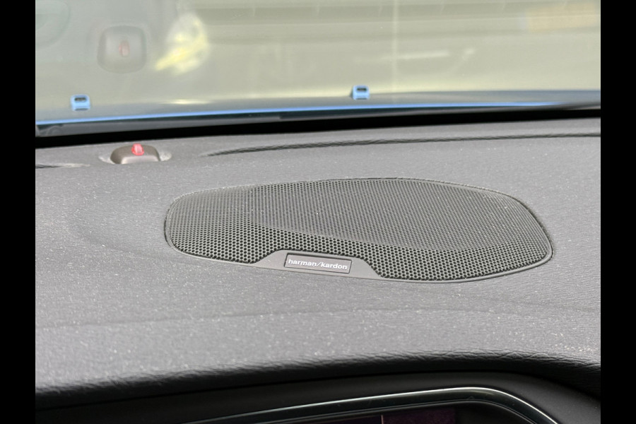 Volvo V40 1.5 T3 Polar+ Sport R-design Pano|Harman Kardon|Dealer Onderhouden