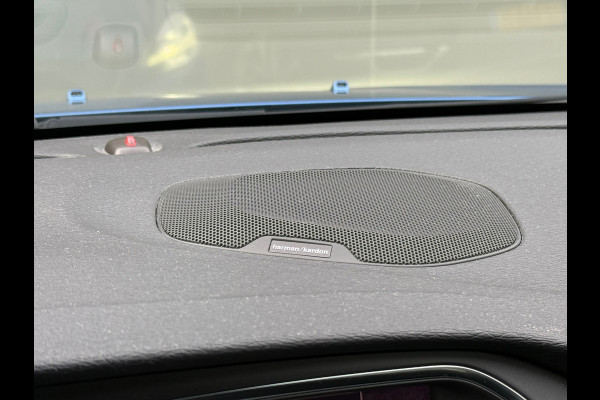 Volvo V40 1.5 T3 Polar+ Sport R-design Pano|Harman Kardon|Dealer Onderhouden