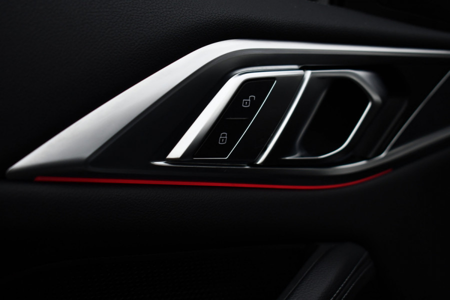 BMW 4 Serie Cabrio 420i M-Sport 19inch Nekverw Adp-demping