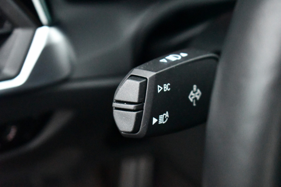 BMW 4 Serie Cabrio 420i M-Sport 19inch Nekverw Adp-demping