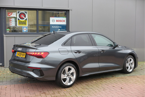 Audi A3 Limousine 35 TFSI 150pk S-Tronic 2x S-Line Edition Virtual cockpit, Stoelverwarming, Privacy glass, DAB+ , Carplay , etc. .