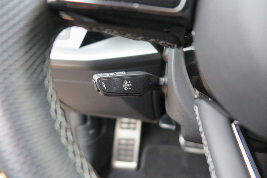 Audi A3 Limousine 35 TFSI 150pk S-Tronic 2x S-Line Edition Virtual cockpit, Stoelverwarming, Privacy glass, DAB+ , Carplay , etc. .