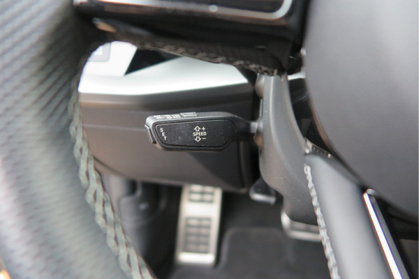 Audi A3 Limousine 35 TFSI 150pk S-Tronic 2x S-Line Edition Virtual cockpit, Stoelverwarming, Privacy glass, DAB+ , Carplay , etc. .