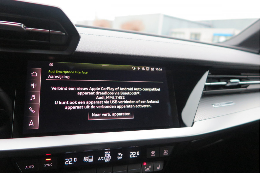 Audi A3 Limousine 35 TFSI 150pk S-Tronic 2x S-Line Edition Virtual cockpit, Stoelverwarming, Privacy glass, DAB+ , Carplay , etc. .