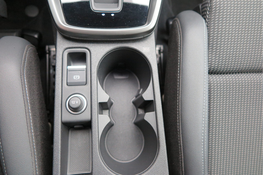 Audi A3 Limousine 35 TFSI 150pk S-Tronic 2x S-Line Edition Virtual cockpit, Stoelverwarming, Privacy glass, DAB+ , Carplay , etc. .