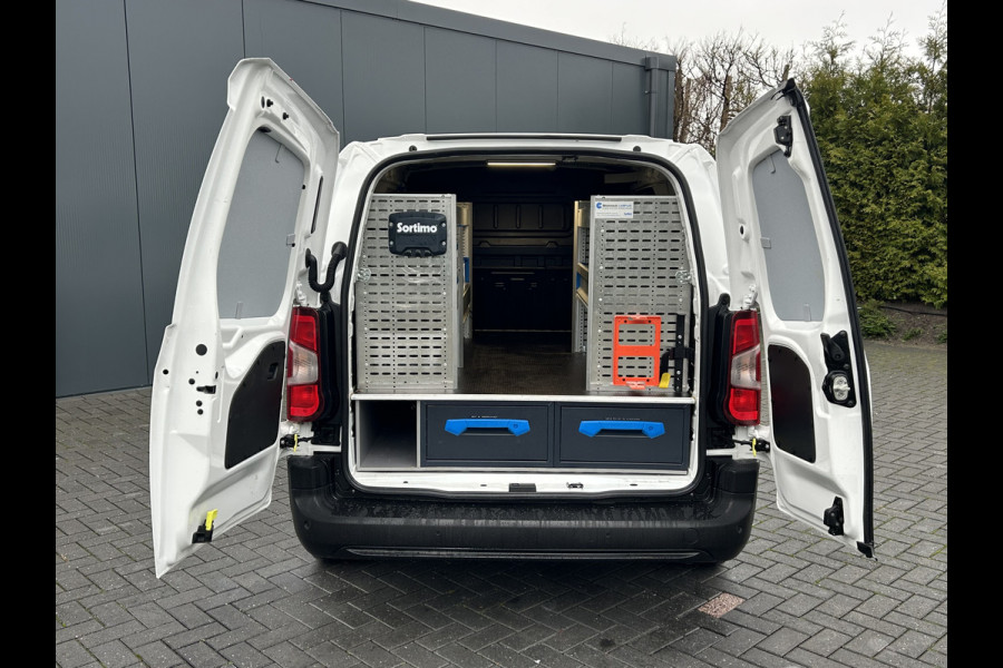 Opel Combo 1.5D 102 PK / L2H1 / 81.776 KM !! / 1e EIG. / SORTIMO INRICHTING / AIRCO / CRUISE / NAVI / APPLE CARPLAY / PDC