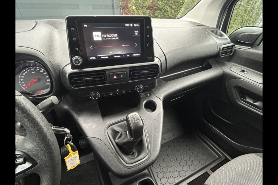 Opel Combo 1.5D 102 PK / L2H1 / 81.776 KM !! / 1e EIG. / SORTIMO INRICHTING / AIRCO / CRUISE / NAVI / APPLE CARPLAY / PDC