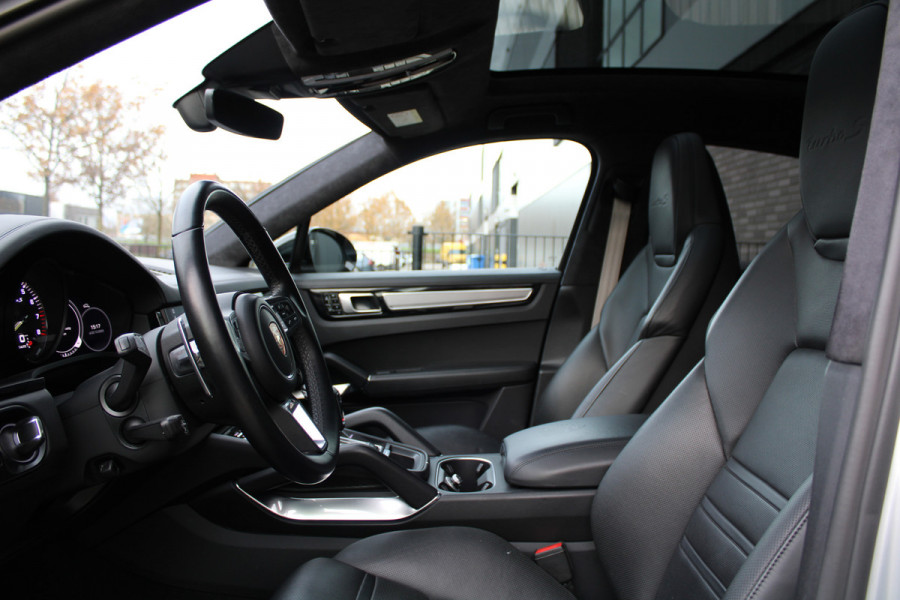 Porsche Cayenne Coupé 4.0 Turbo S E-Hybrid | VOL! | HUD | SOFT-CLOSE | KEYLESS | BOSE | PANO | MEMORY | TREKHAAK | KERAMISCH |