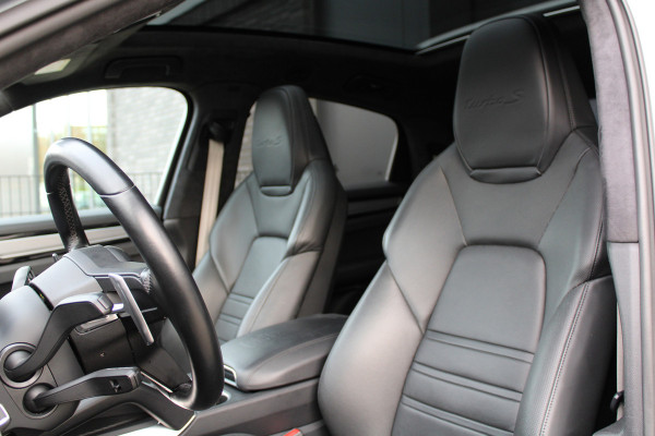 Porsche Cayenne Coupé 4.0 Turbo S E-Hybrid | VOL! | HUD | SOFT-CLOSE | KEYLESS | BOSE | PANO | MEMORY | TREKHAAK | KERAMISCH |