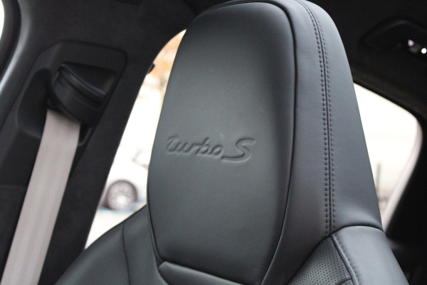 Porsche Cayenne Coupé 4.0 Turbo S E-Hybrid | VOL! | HUD | SOFT-CLOSE | KEYLESS | BOSE | PANO | MEMORY | TREKHAAK | KERAMISCH |