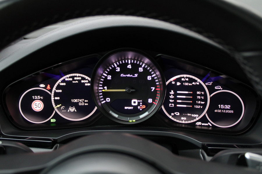 Porsche Cayenne Coupé 4.0 Turbo S E-Hybrid | VOL! | HUD | SOFT-CLOSE | KEYLESS | BOSE | PANO | MEMORY | TREKHAAK | KERAMISCH |