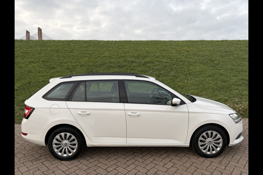 Škoda Fabia Combi 1.0 TSI Active BTW Auto | Apple Carplay | Lederen multifunct. Stuur | Airco