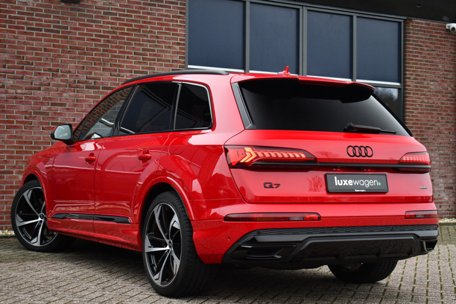 Audi Q7 55 TFSI e quattro S-Line Pano 22inch Contourzetels Luchtv