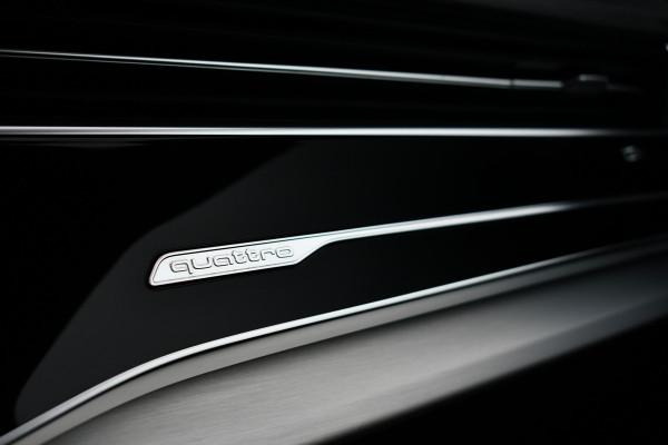 Audi Q7 55 TFSI e quattro S-Line Pano 22inch Contourzetels Luchtv